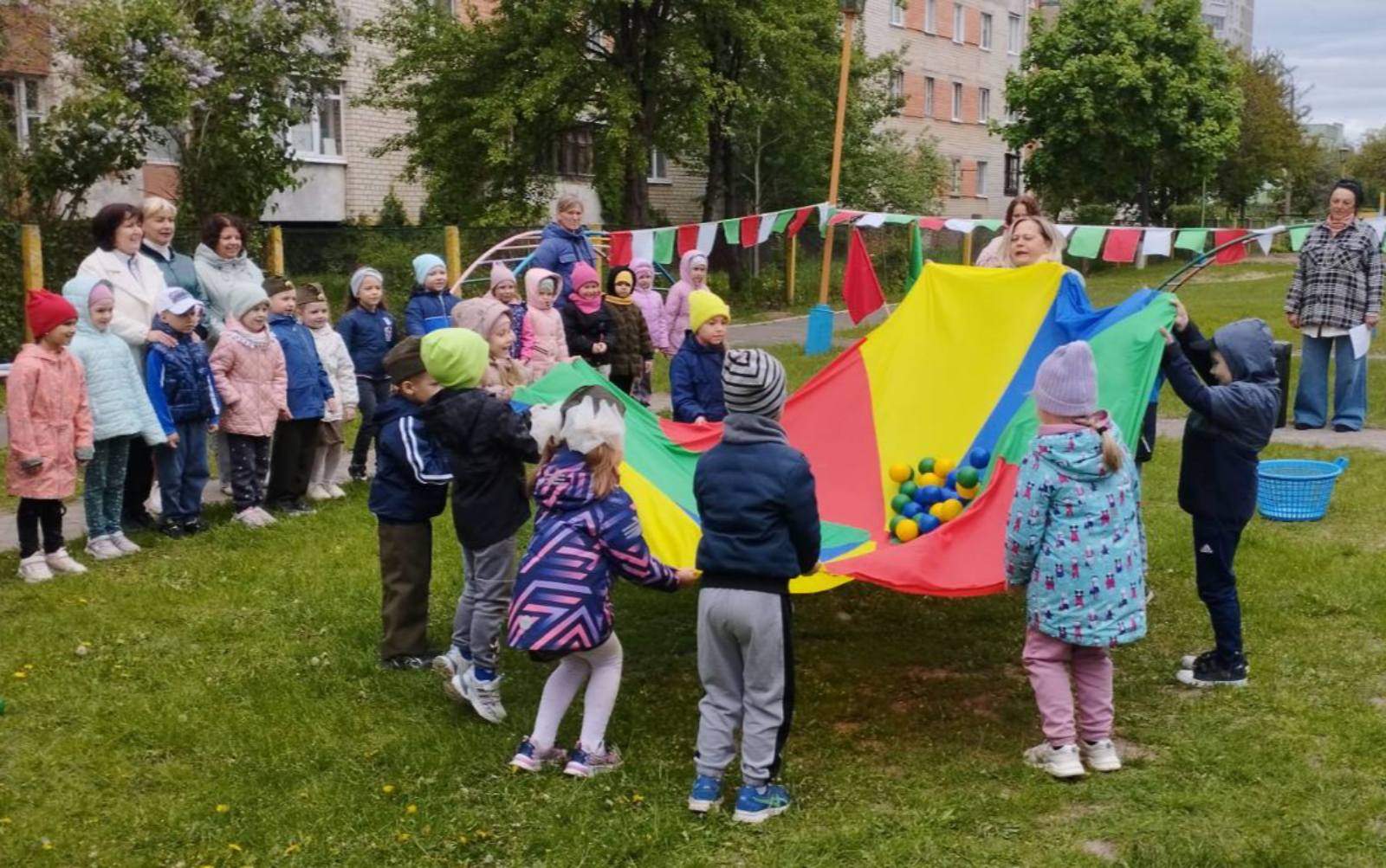 Маленькие граждане большой страны!