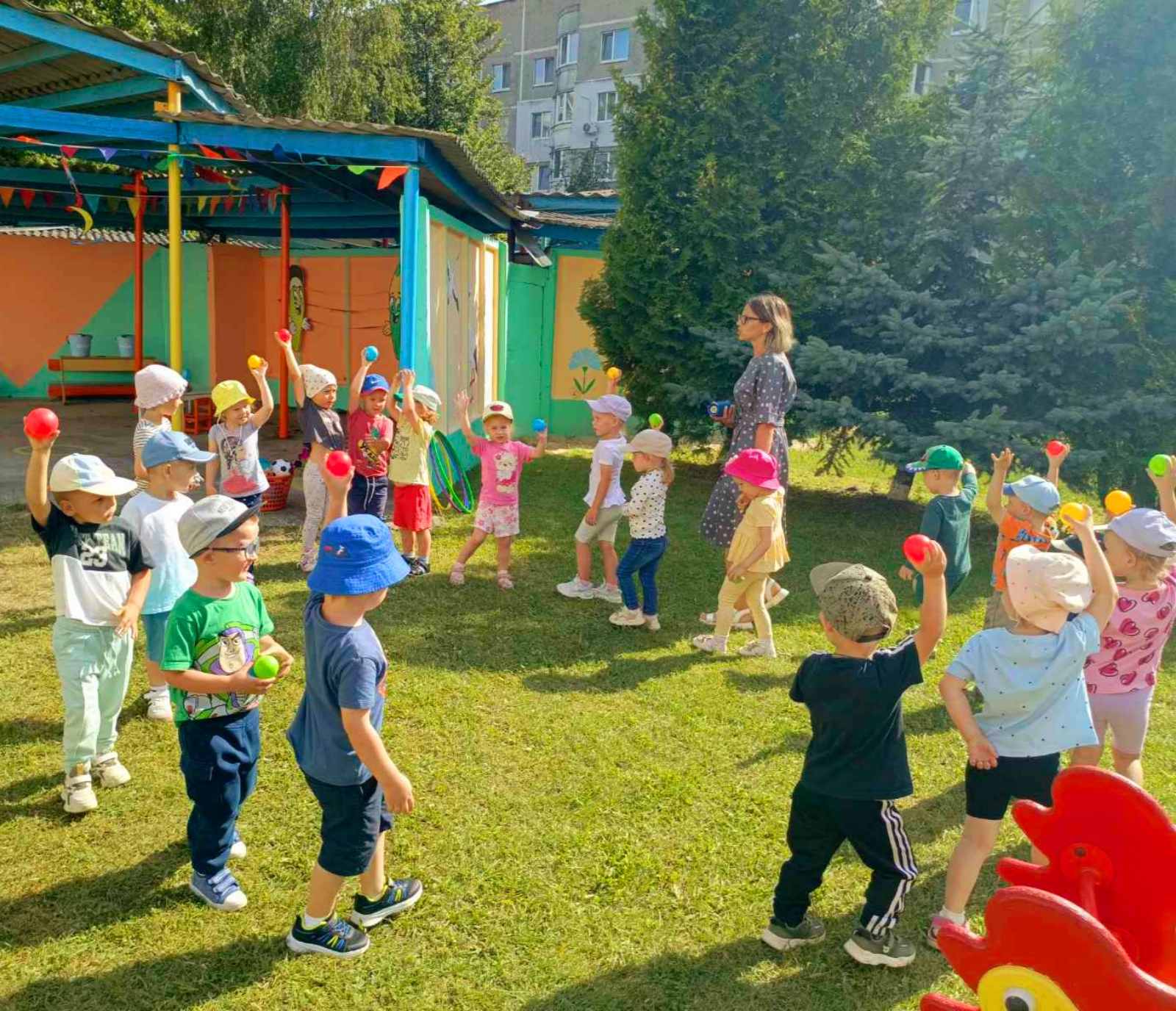 Праздник веселых шаров и волшебных мячей